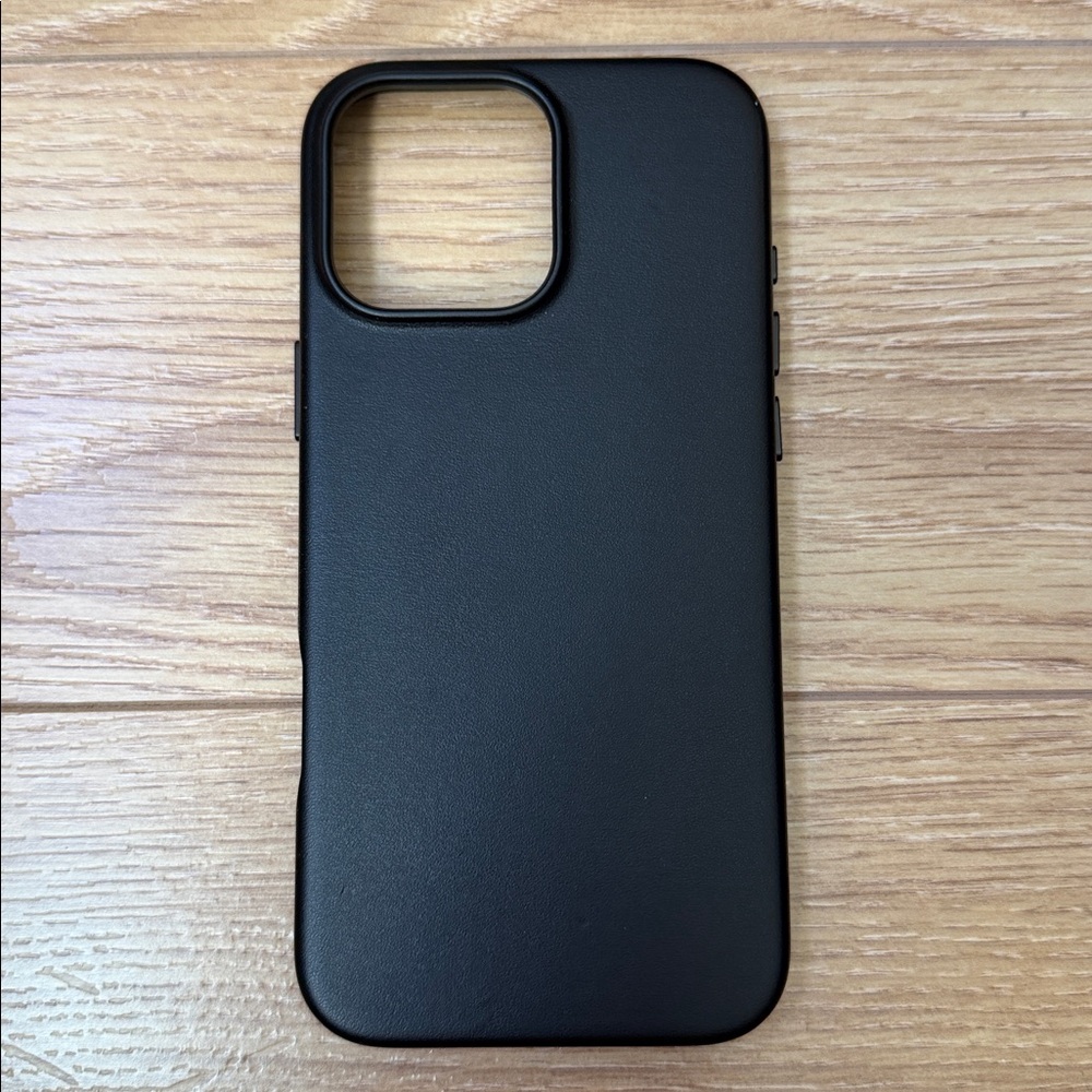 π ELAGO iPhone 16 Pro Max MagSafe-Compatible Vegan Leather Case - Picture 6 of 7